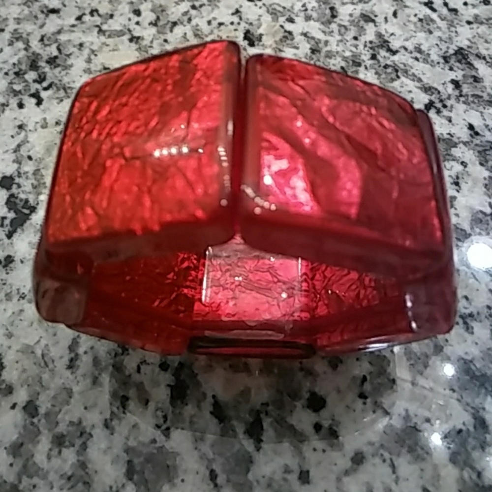 Beautiful red bracelet - Picture 2 of 2
